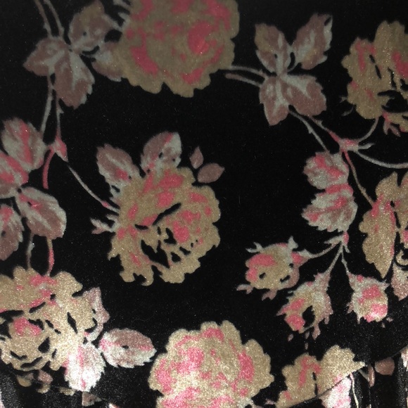 Kimchi Blue Scoop neck velvet floral dress - Picture 2 of 4